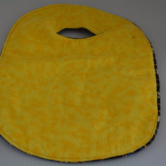 Handmade Harry Potter Baby Toddler Bib Hogwarts - Picture 3 of 4